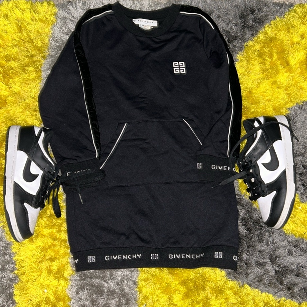 Givenchy Dress and Panda low dunks